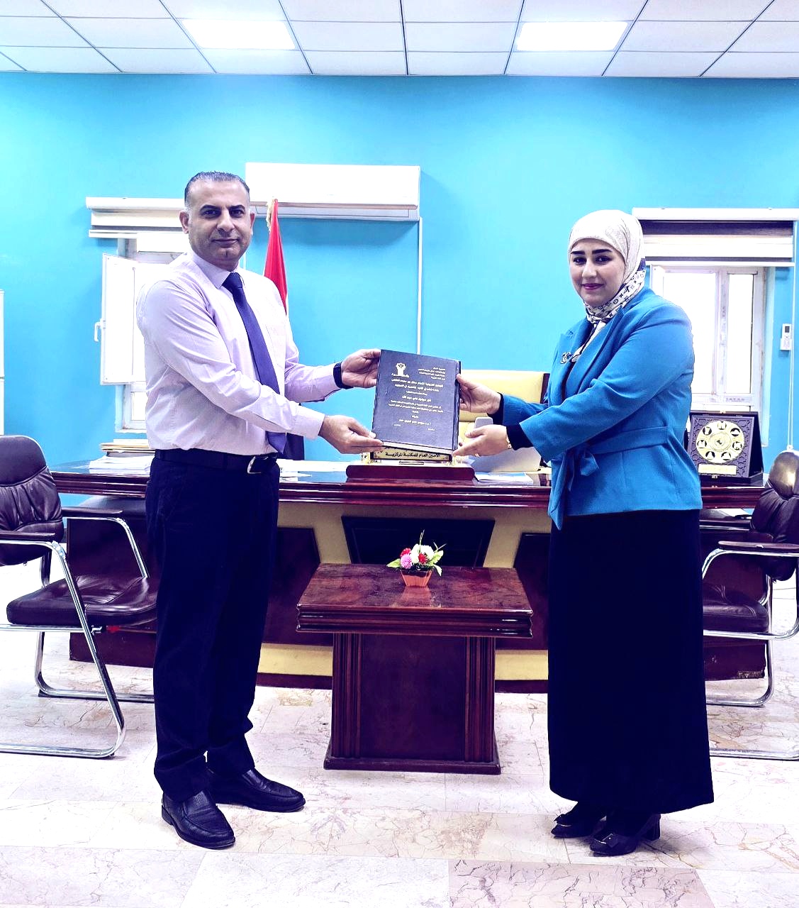 Read more about the article إهداءات مكتبية